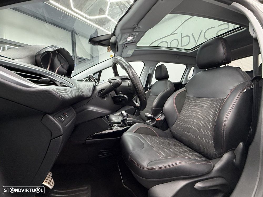 Peugeot 2008 1.2 PureTech GT Line - 10