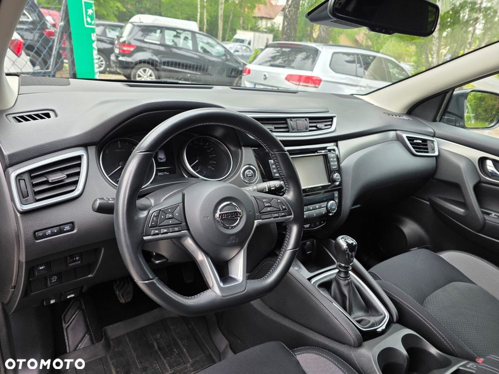 Nissan Qashqai 1.6 DCi N-Connecta - 16