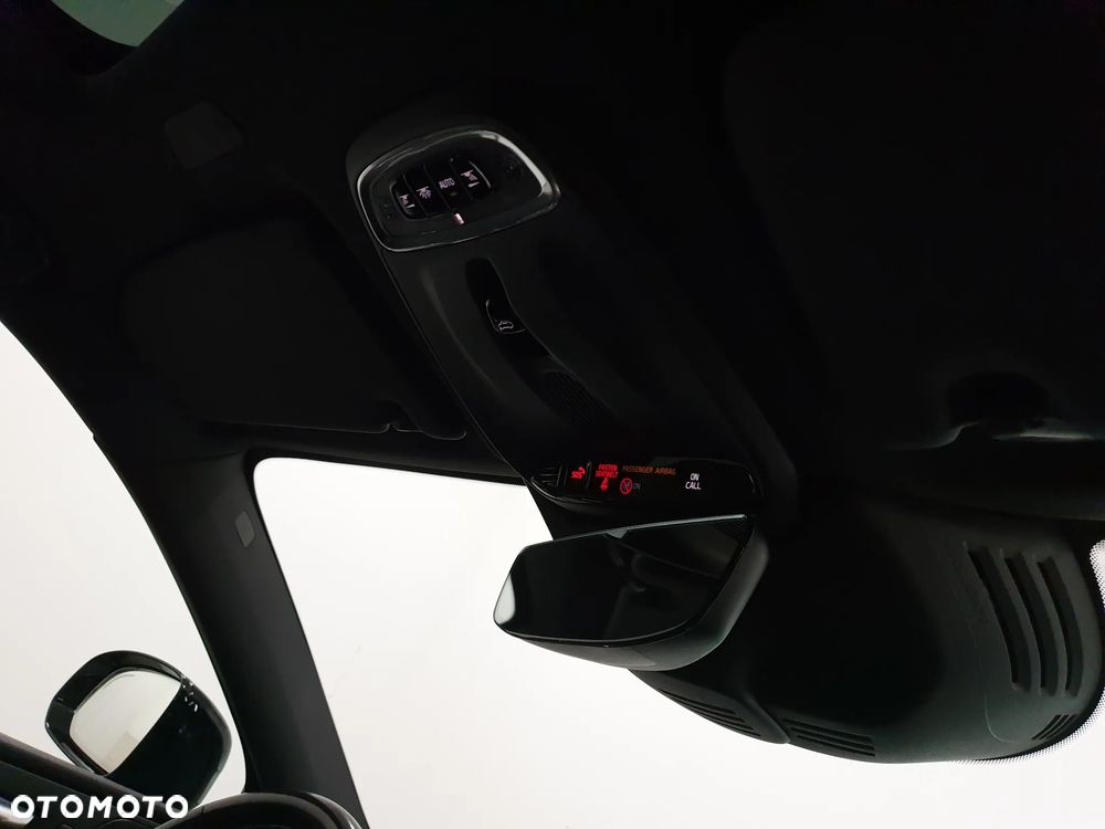 Volvo XC 60 D4 R-Design - 24