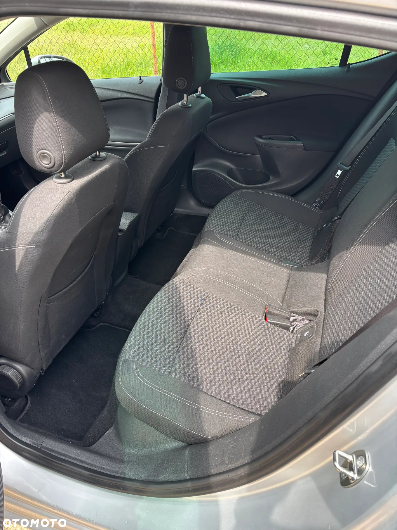 Opel Astra IV 1.6 CDTI Cosmo - 9