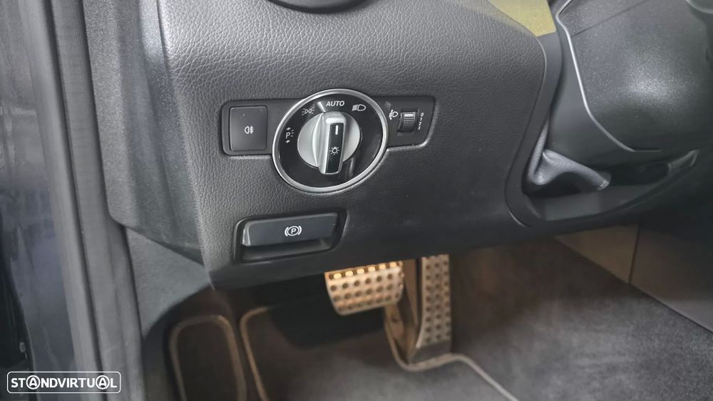 Mercedes-Benz SLK 250 (BlueEFFICIENCY) 7G-TRONIC - 7