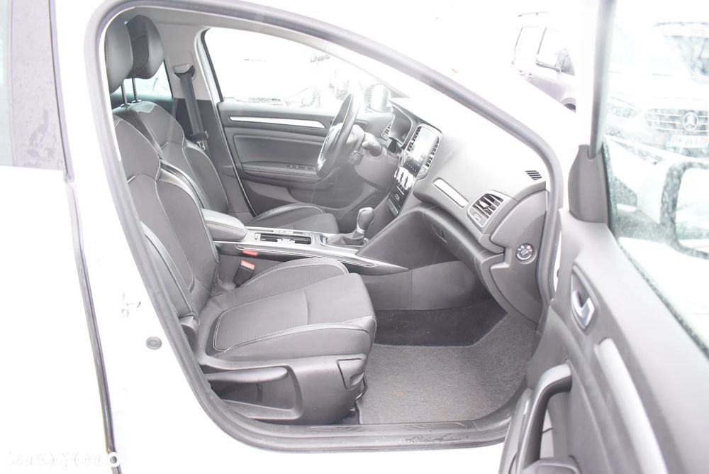 Renault Megane ver-1-5-blue-dci-intens - 16