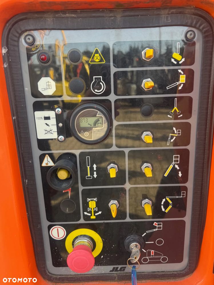 JLG E450AJ - 10