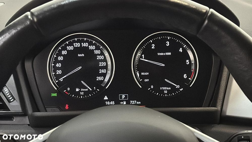BMW Seria 2 218d - 16