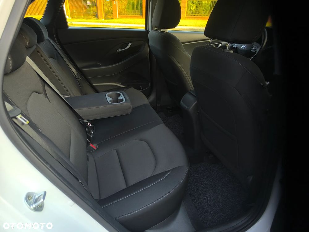 Hyundai i30 1.4 T-GDI Style - 19