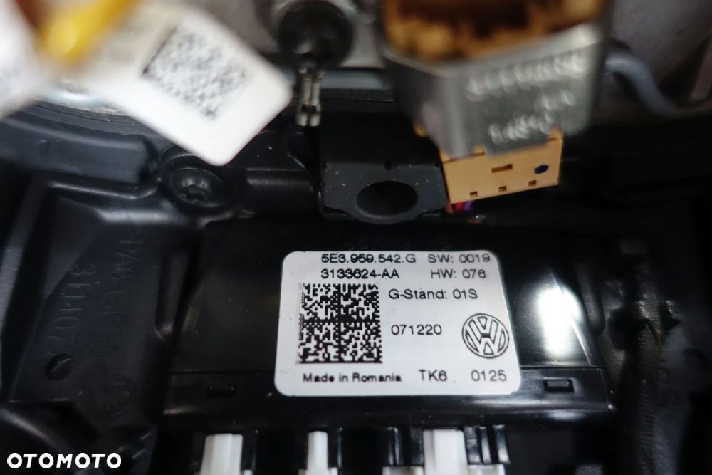 KIEROWNICA OCTAVIA IV 5E3959542G - 8