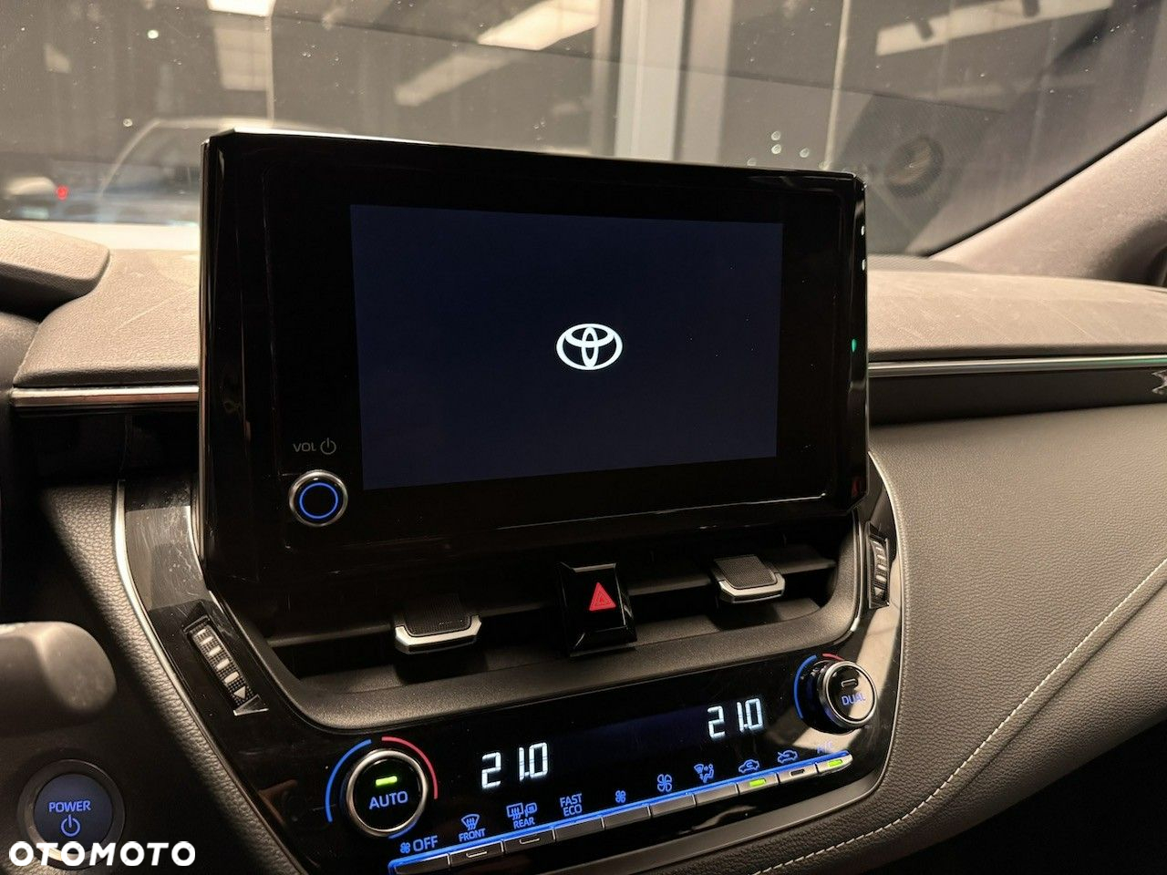 Toyota Corolla - 17