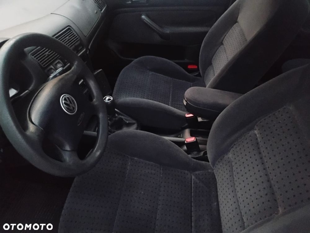 Volkswagen Golf 1.4 Basis - 2