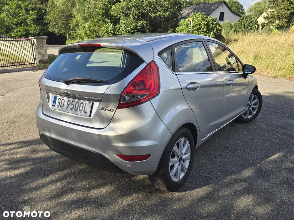 Ford Fiesta 1.4 Champions Edition - 23