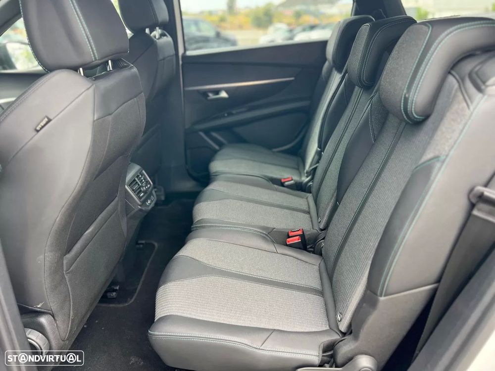 Peugeot 5008 1.2 PureTech Allure EAT8 - 11