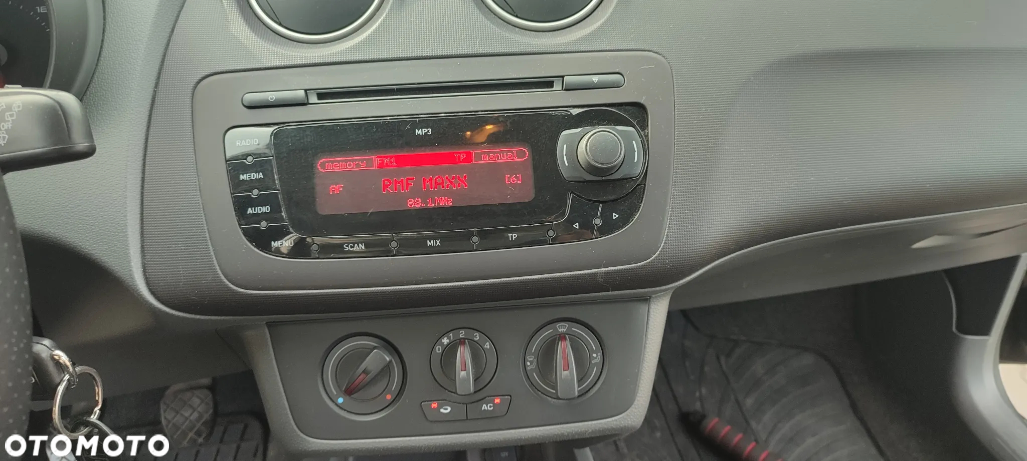 Seat Ibiza 1.4 16V Reference - 12