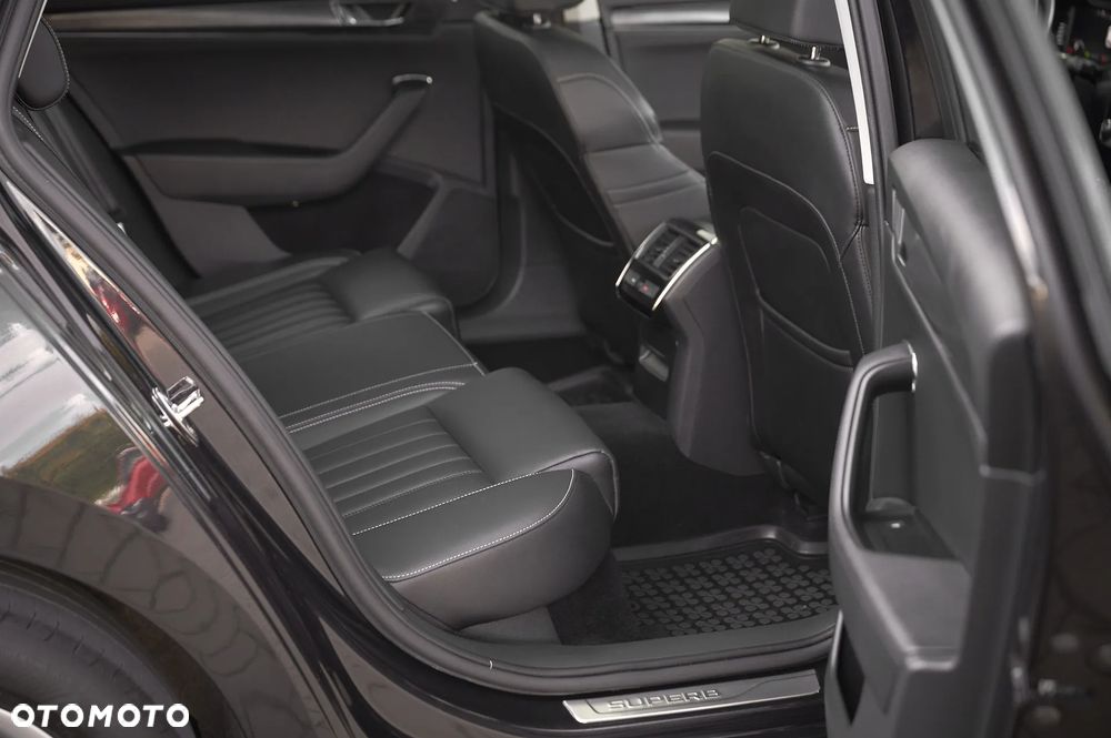 Skoda Superb 2.0 TDI DSG Style - 25