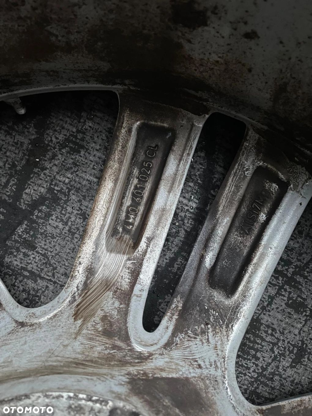 FELGA ALUMINIOWAA UDI Q7 SQ7 4M0 9x20 ET28 5x112 4M0601025CL - 5