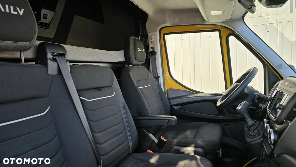 Iveco Daily Hi-Matic 35S18A8/P Digicross Webasto, LED, Sypialnia Spojkar, Pneumatyka, AUTOMAT 3.0 180KM - 21