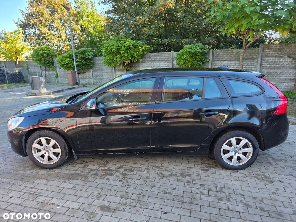 Volvo V60 D2 Momentum - 18