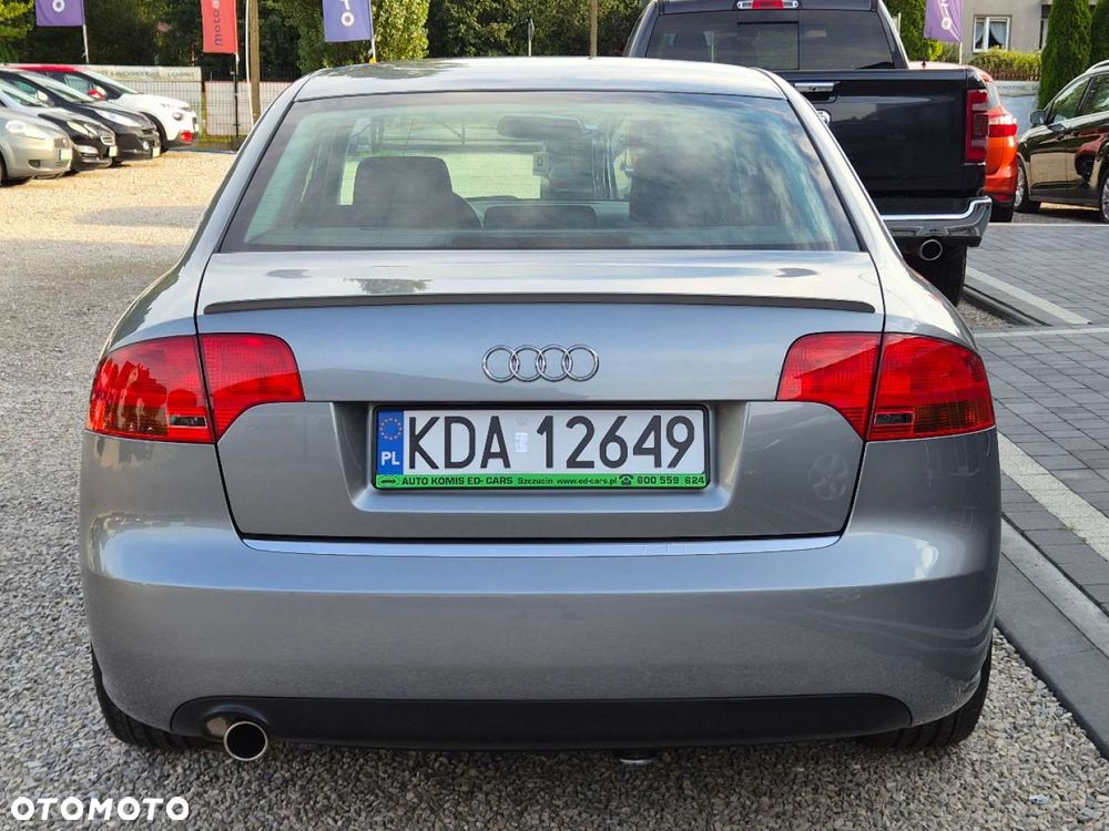 Audi A4 Limousine - 7