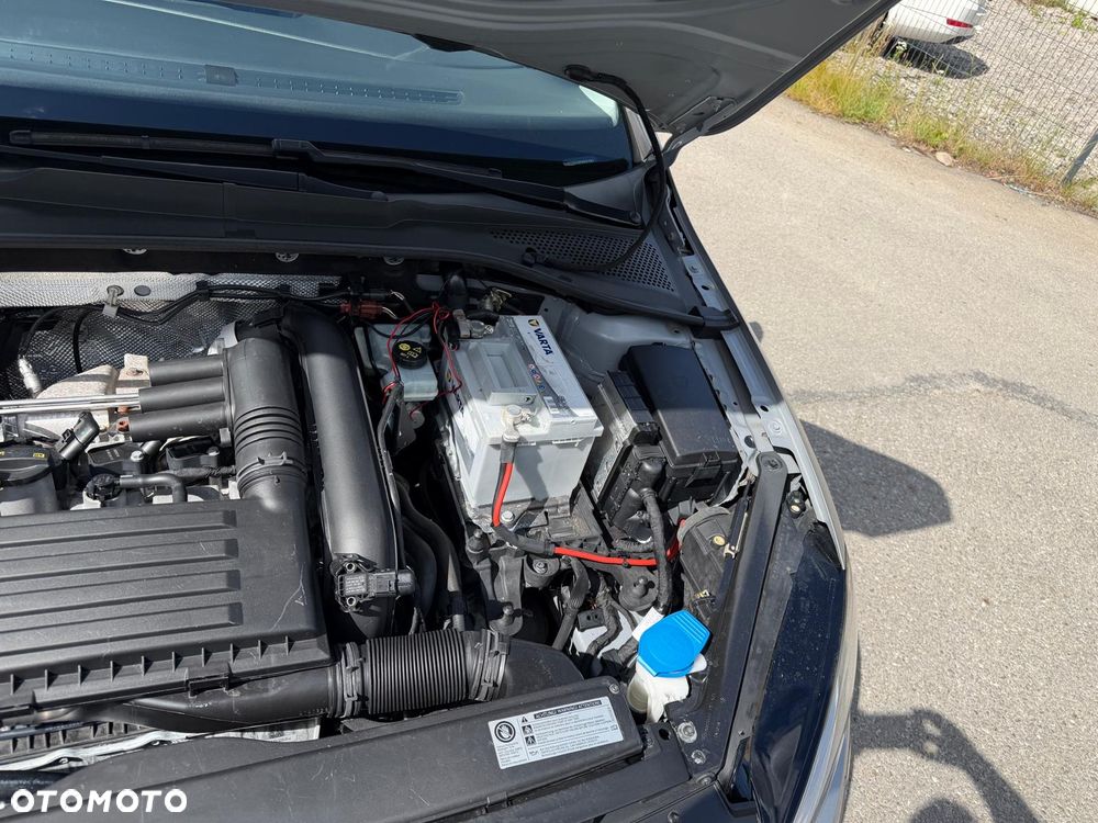 Volkswagen Golf 1.2 TSI BlueMotion Technology Comfortline - 16