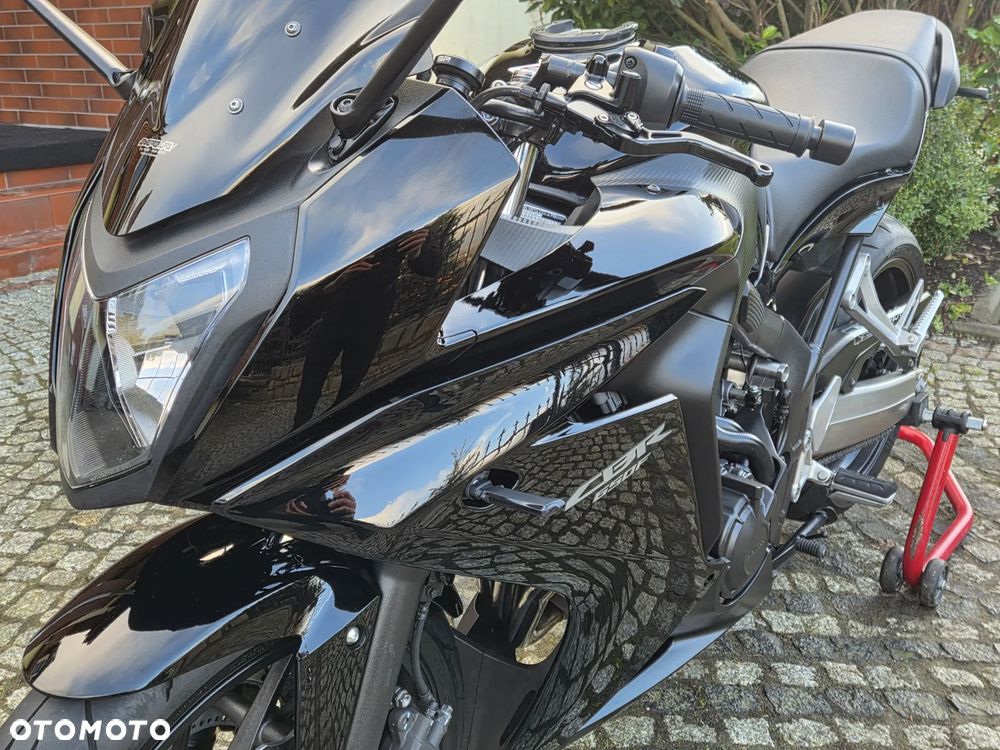 Honda CBR - 24