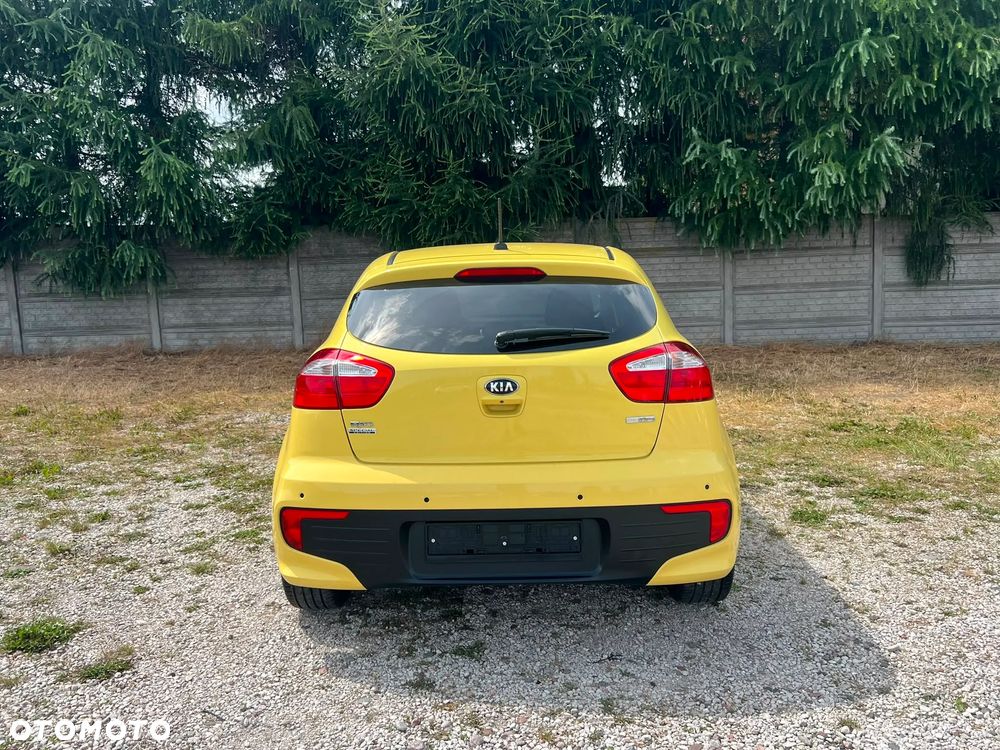 Kia Rio 1.2 Dream Team Edition - 8