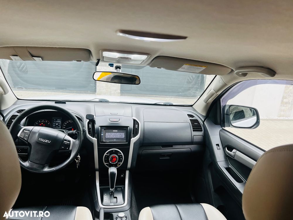 Isuzu D-Max 4x4 Double Cab Premium Aut. - 9
