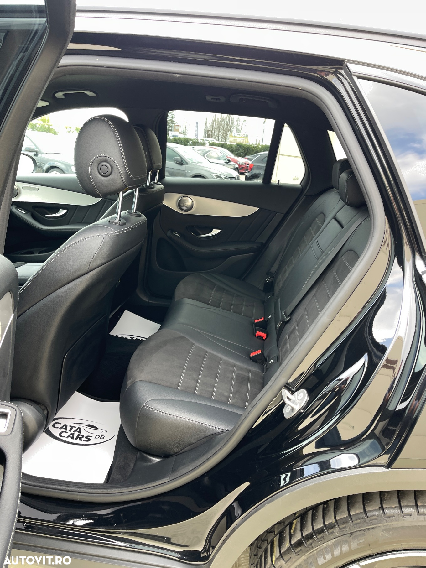 Mercedes-Benz GLC 220 d 4Matic 9G-TRONIC AMG Line - 27
