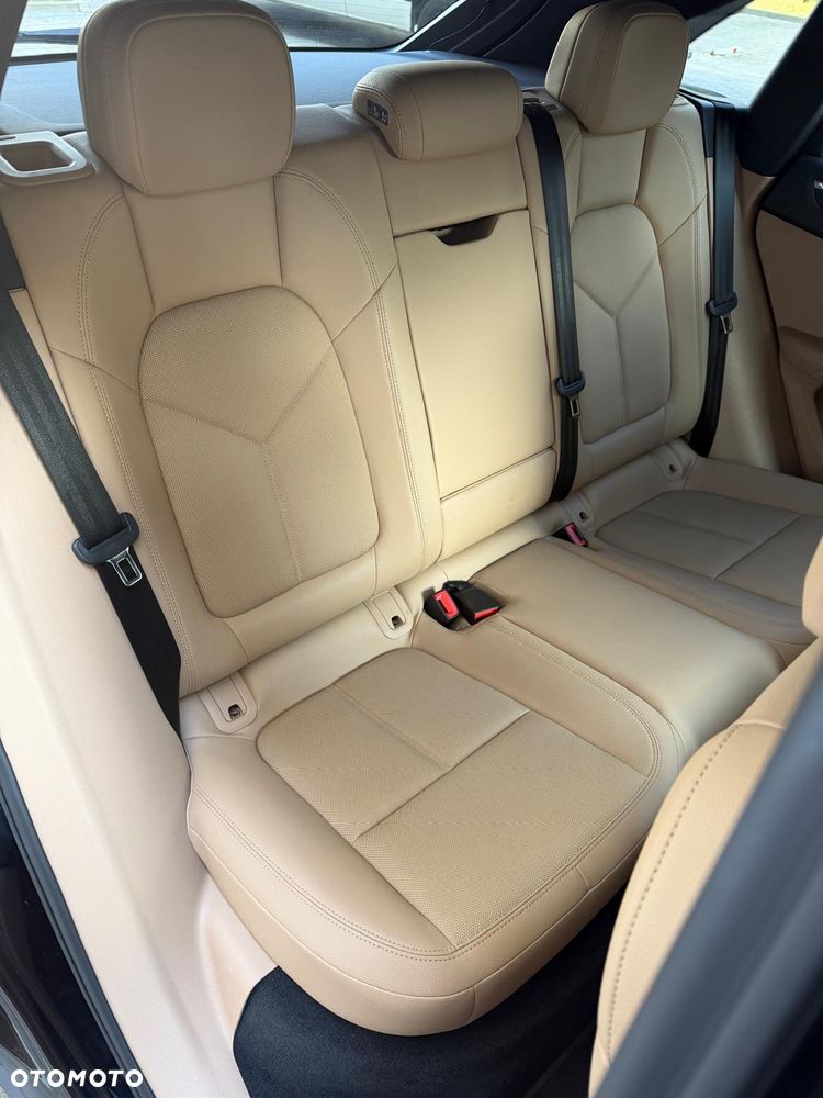 Porsche Macan Standard - 11