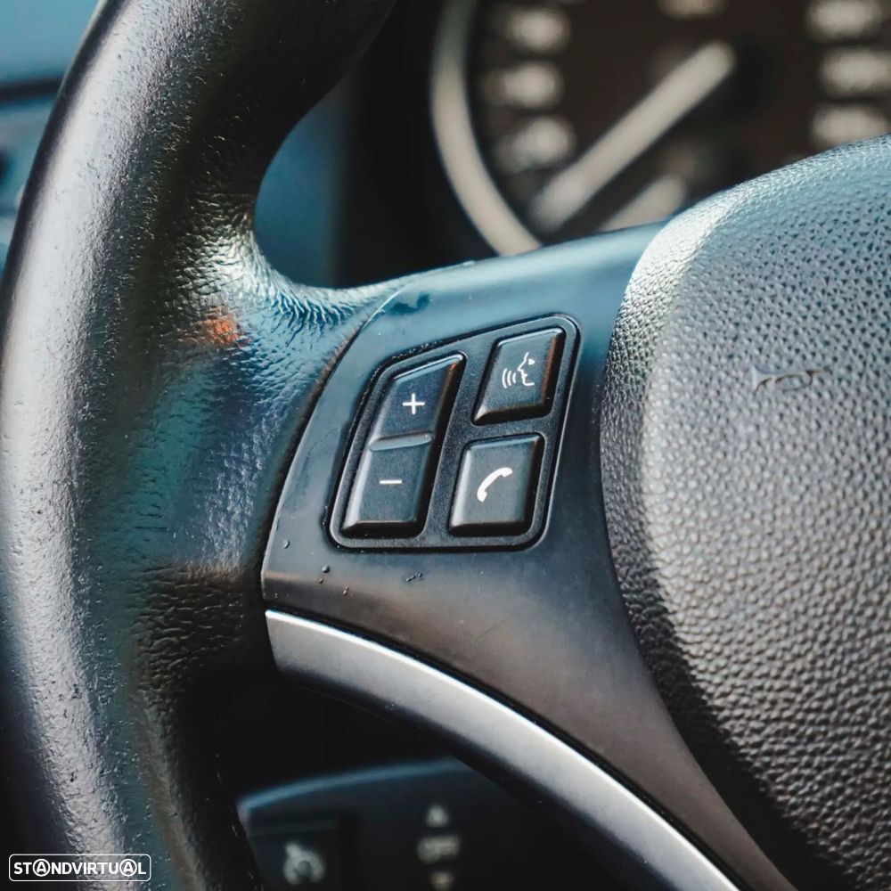 BMW X1 18 d sDrive - 21