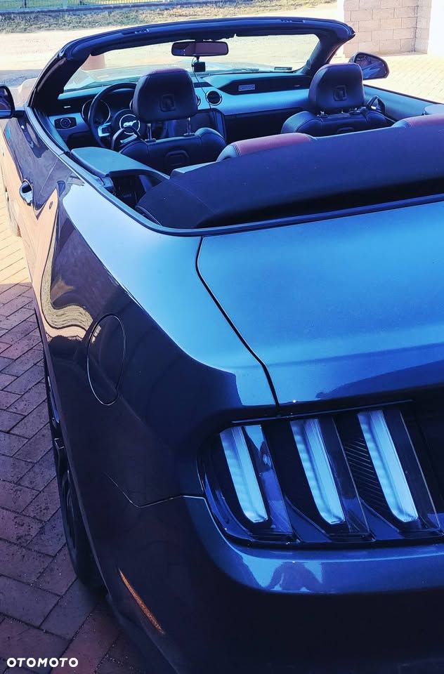 Ford Mustang - 6