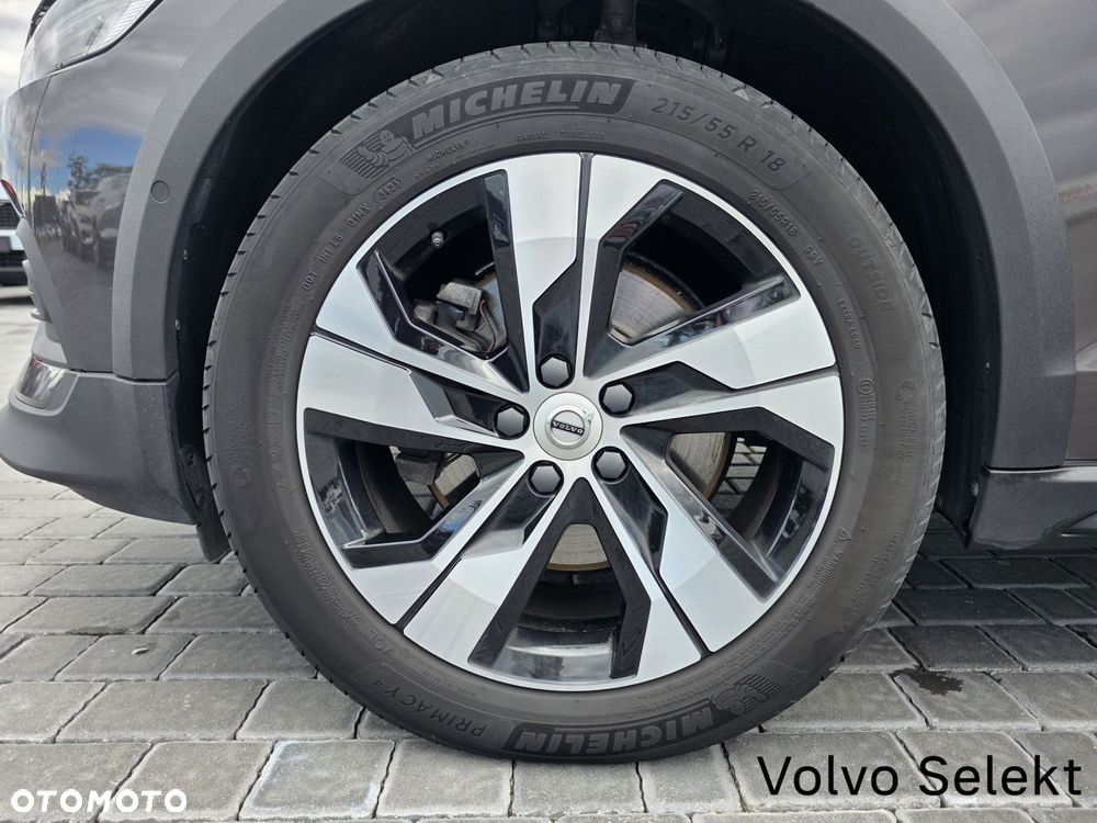 Volvo V60 Cross Country - 37