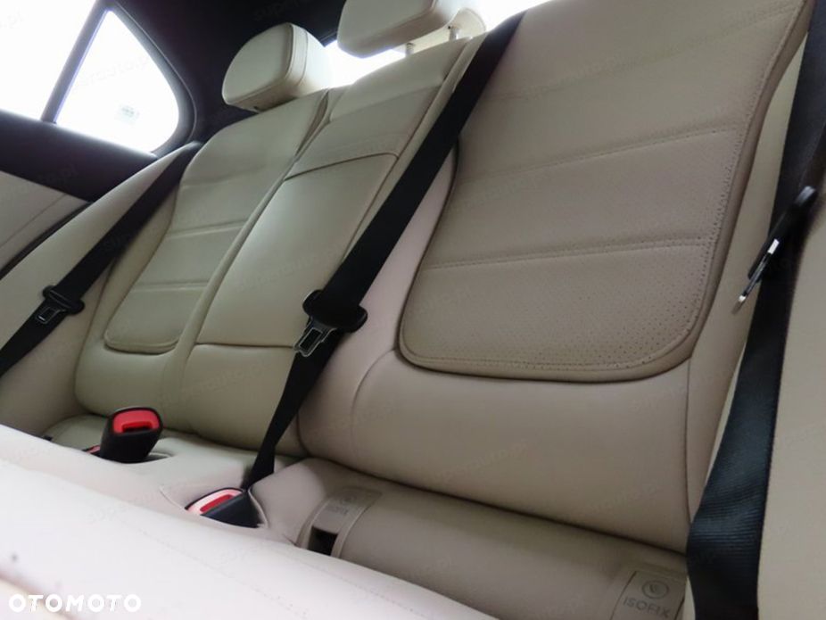 Mercedes-Benz Klasa C 200 mHEV 4-Matic Avantgarde - 14