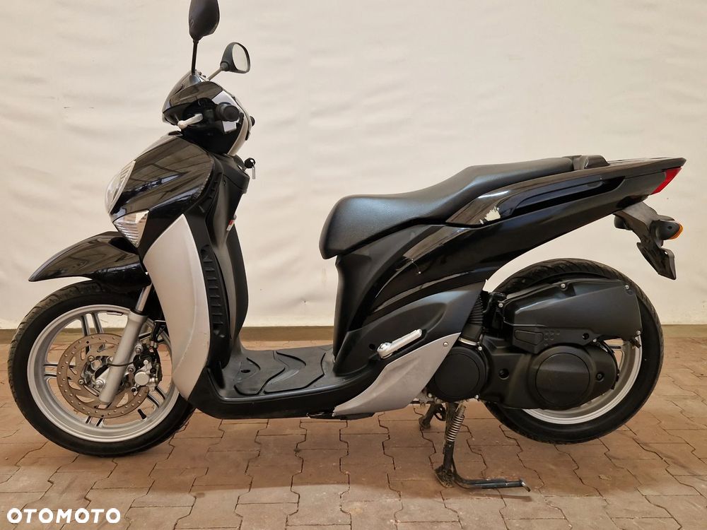 Yamaha X-max - 4