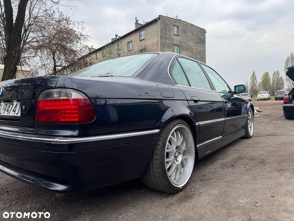 BMW Seria 7 740i - 9