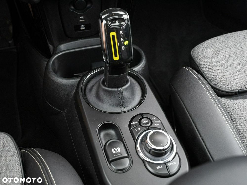 MINI Cooper - 16