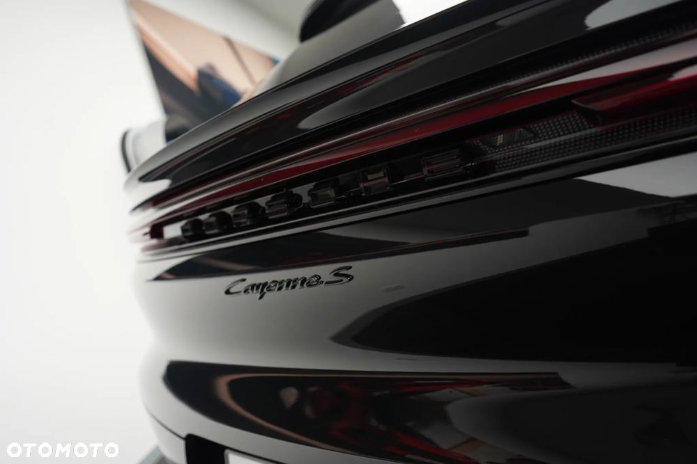 Porsche Cayenne Coupe S E-Hybrid PHEV Black Edition - 34