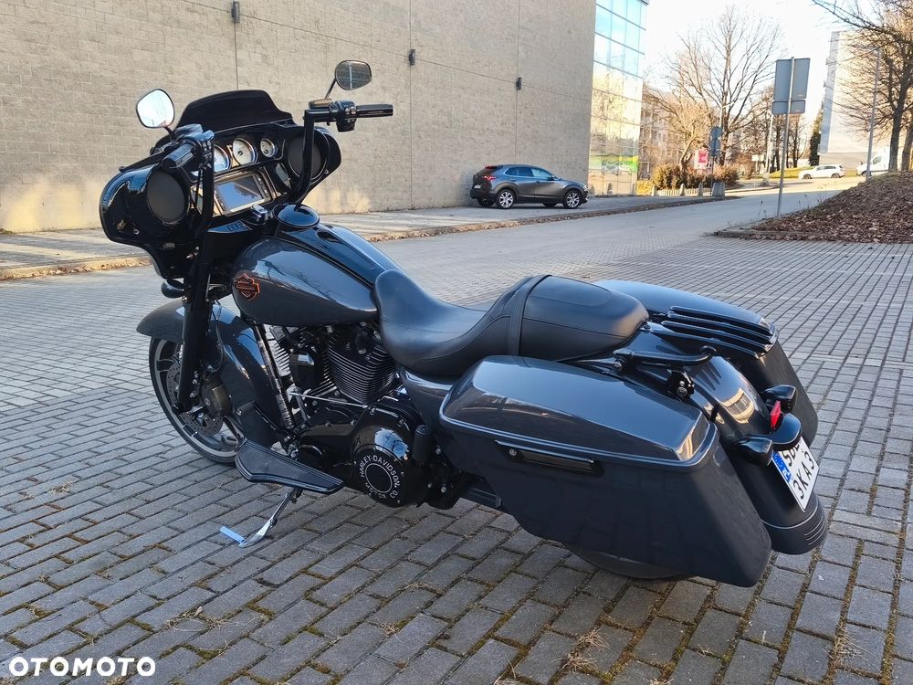 Harley-Davidson Touring Street Glide - 12