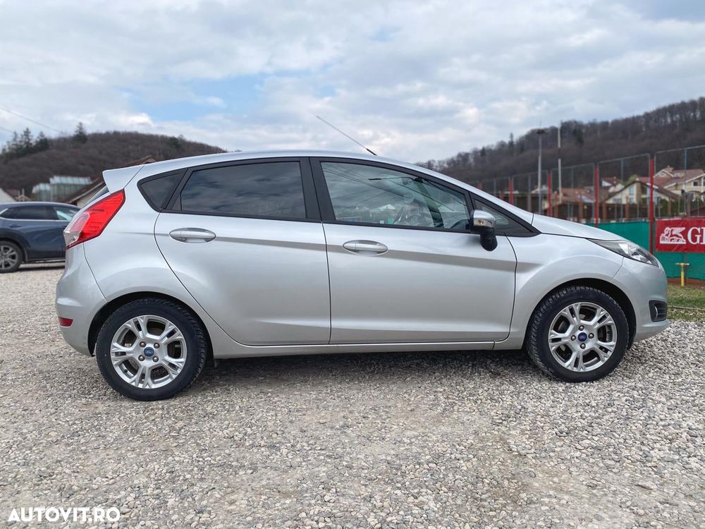 Ford Fiesta - 10
