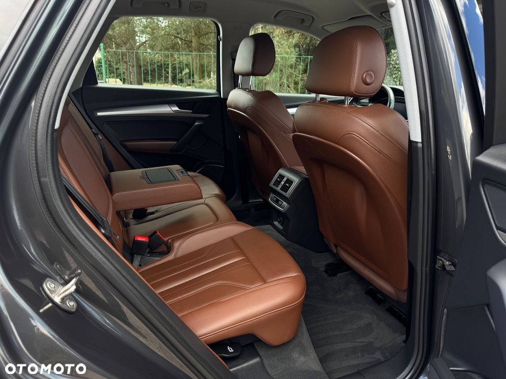 Audi Q5 50 TFSIe quattro S tronic S line business - 23