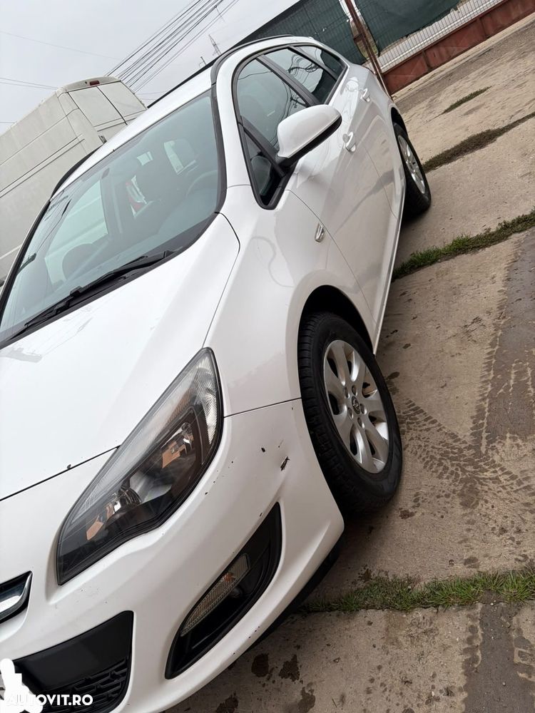 Opel Astra 2015 photo 2
