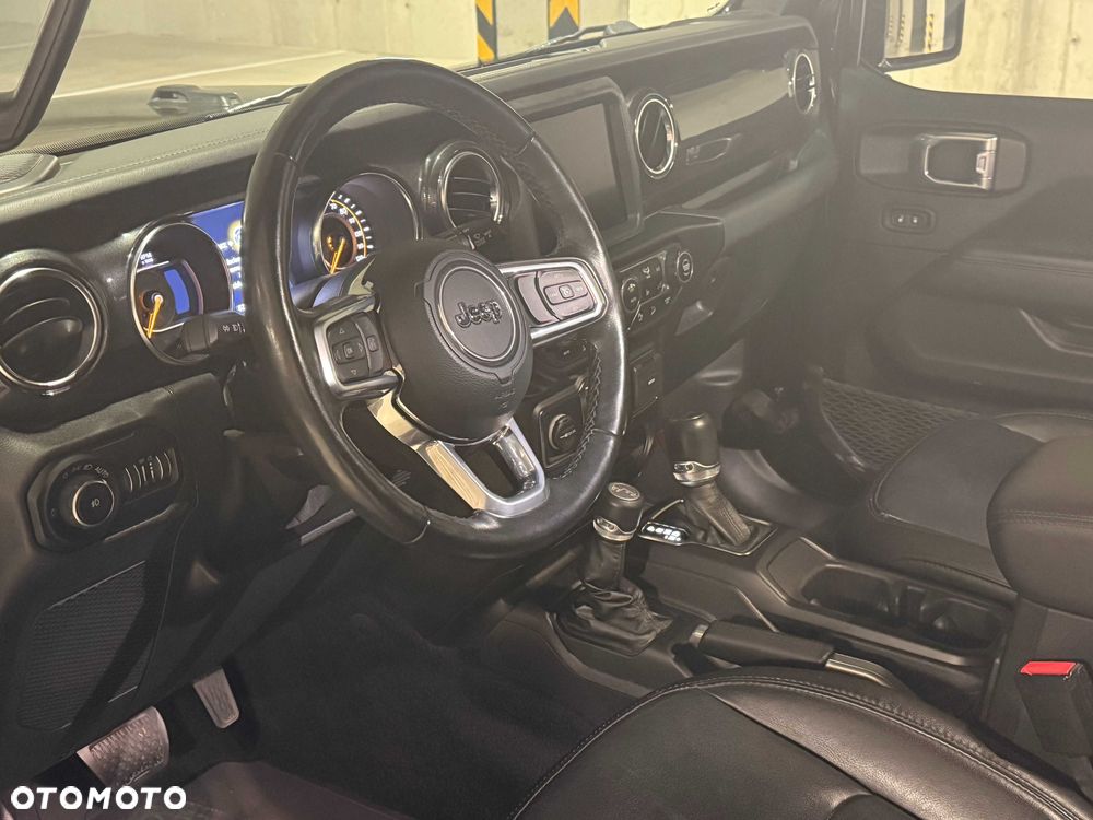 Jeep Wrangler - 7