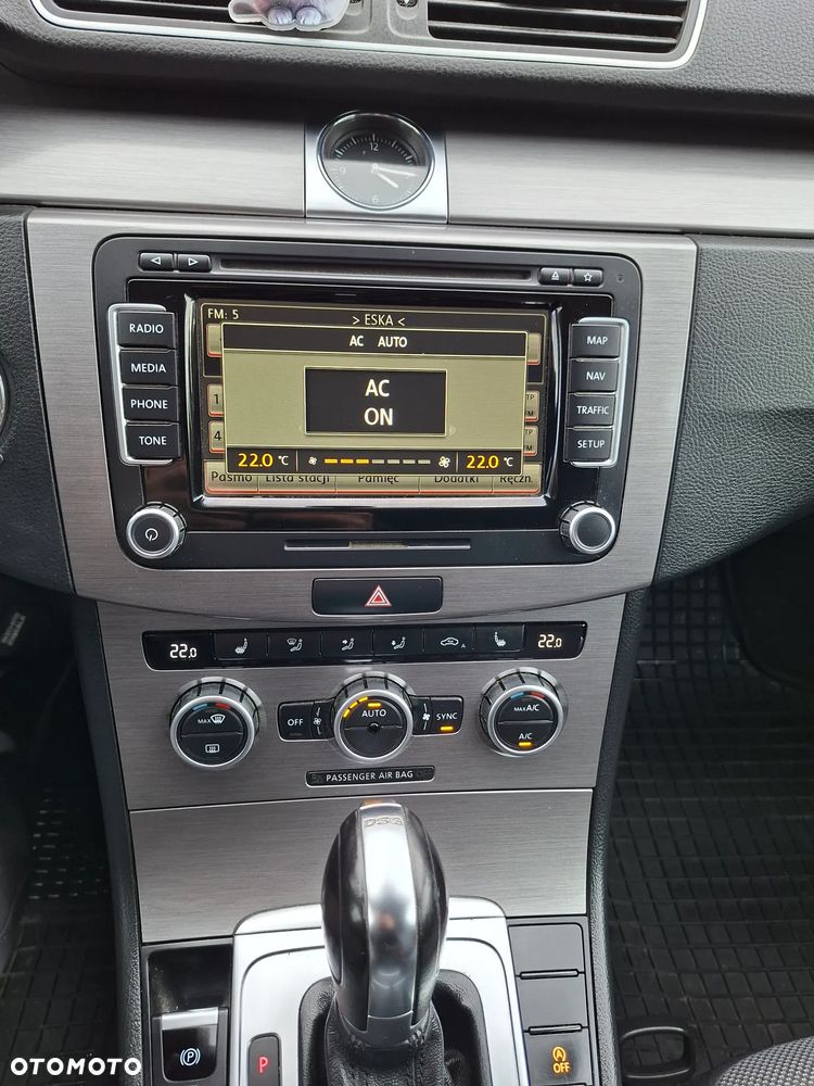 Volkswagen Passat 2.0 TDI Comfortline DSG - 19