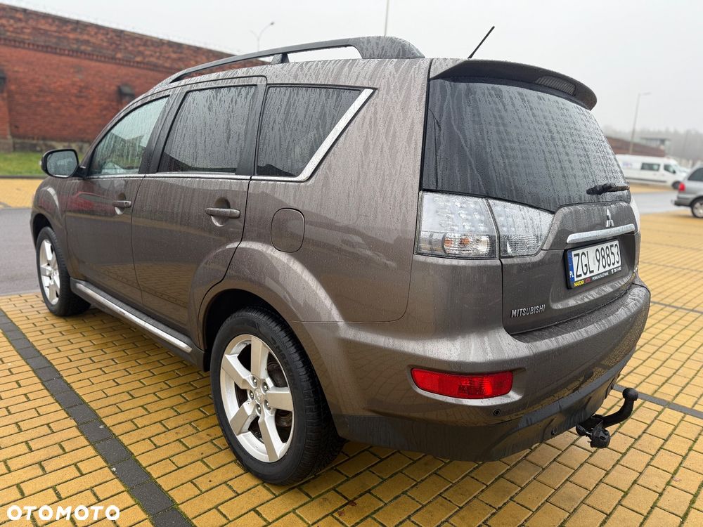 Mitsubishi Outlander 2.0 2WD Invite - 8