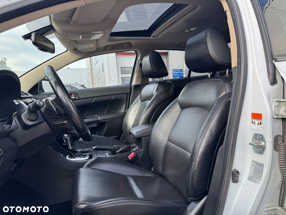 Suzuki Kizashi 2.4 Sport 4WD CVT - 12