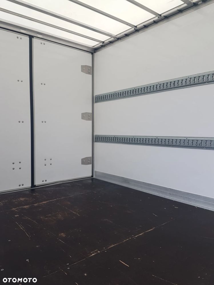 Iveco DAILY KONTENER 8EP KLIMA 4,23x2,24x2,25 3,0-160KM 35S16 KRAJOWY MANUAL 6-BIEGÓW - 27