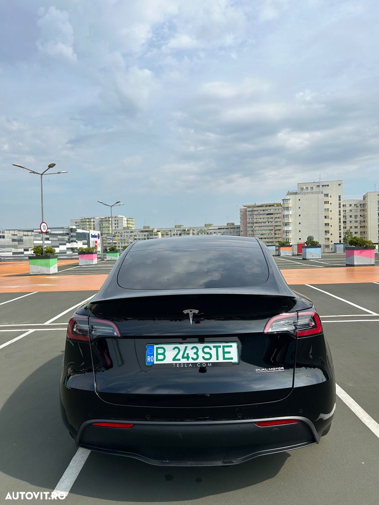 Tesla Model Y AWD Performance - 5