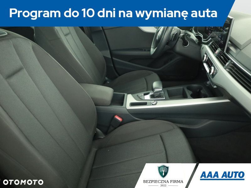 Audi A4 Limousine - 9