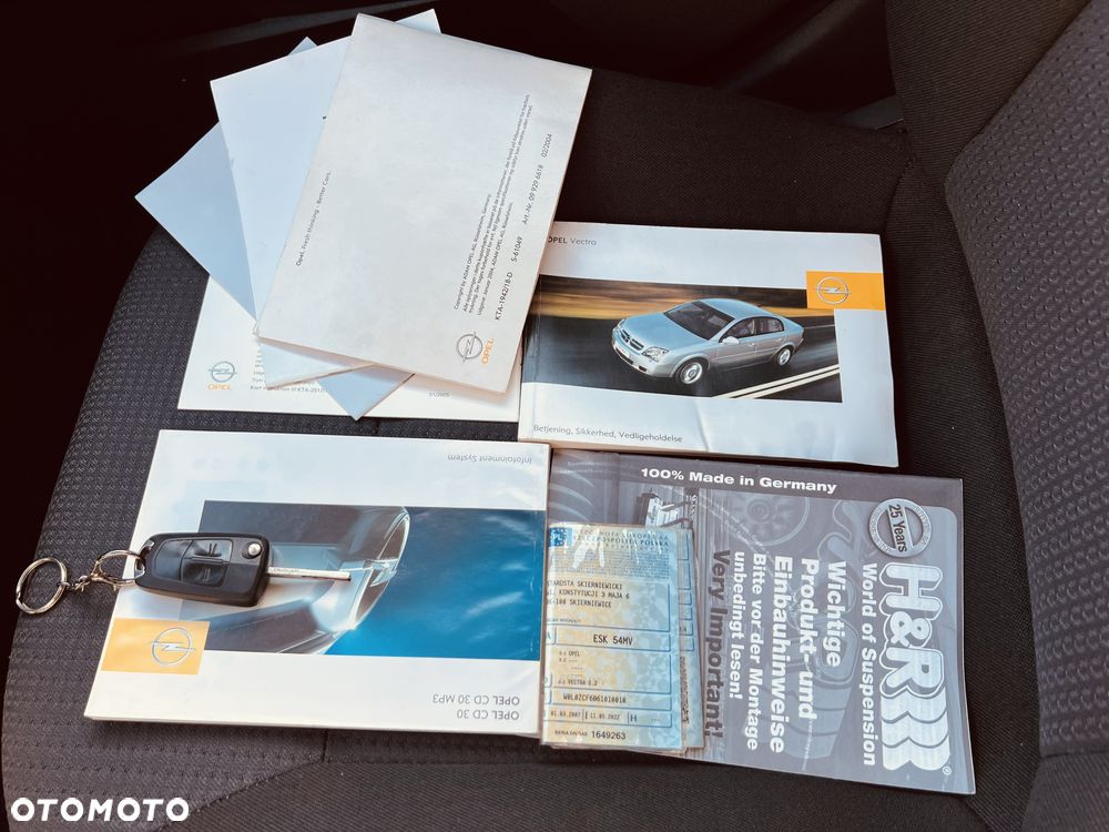 Opel Vectra 2.2 Comfort - 28