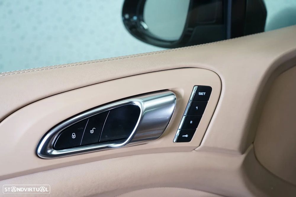 Porsche Cayenne 3.0 V6 - 21