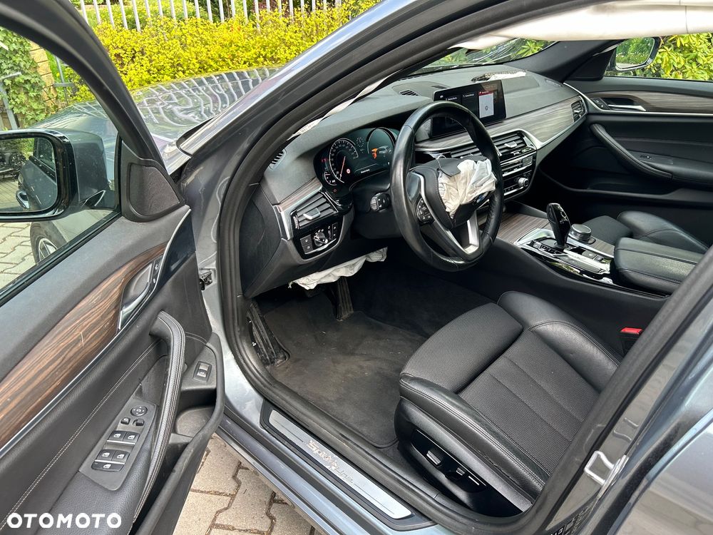 BMW Seria 5 520d xDrive Sport Line - 12