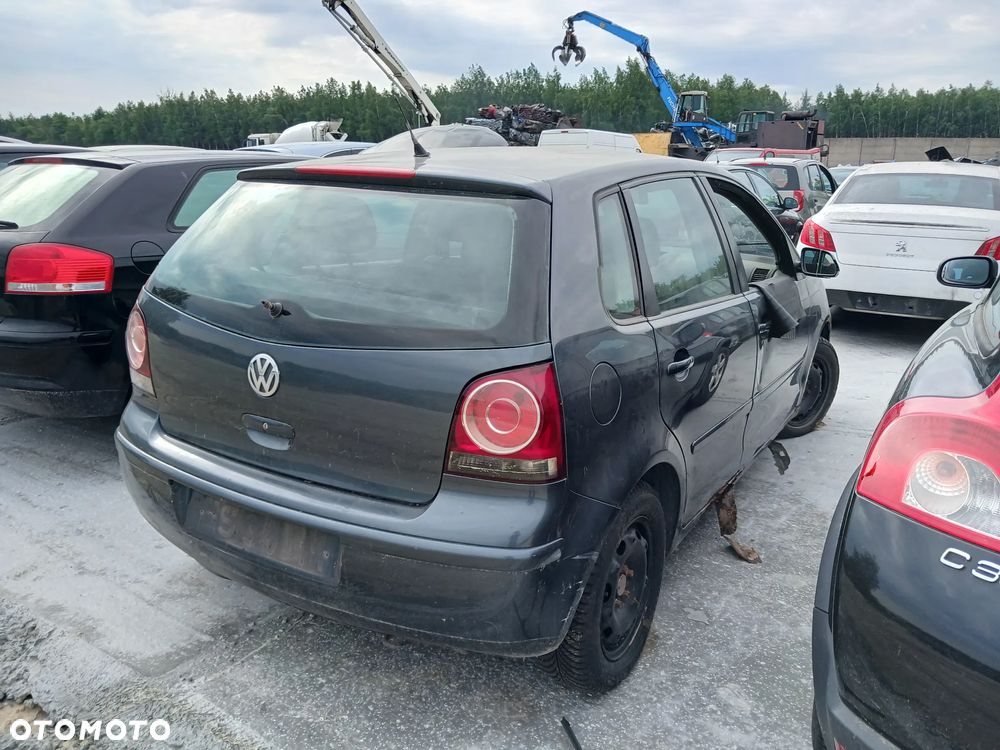 VW POLO 9N2 1.4 TDI BNM LAK LC7V CAŁY NA CZĘŚCI CZESCI - 4