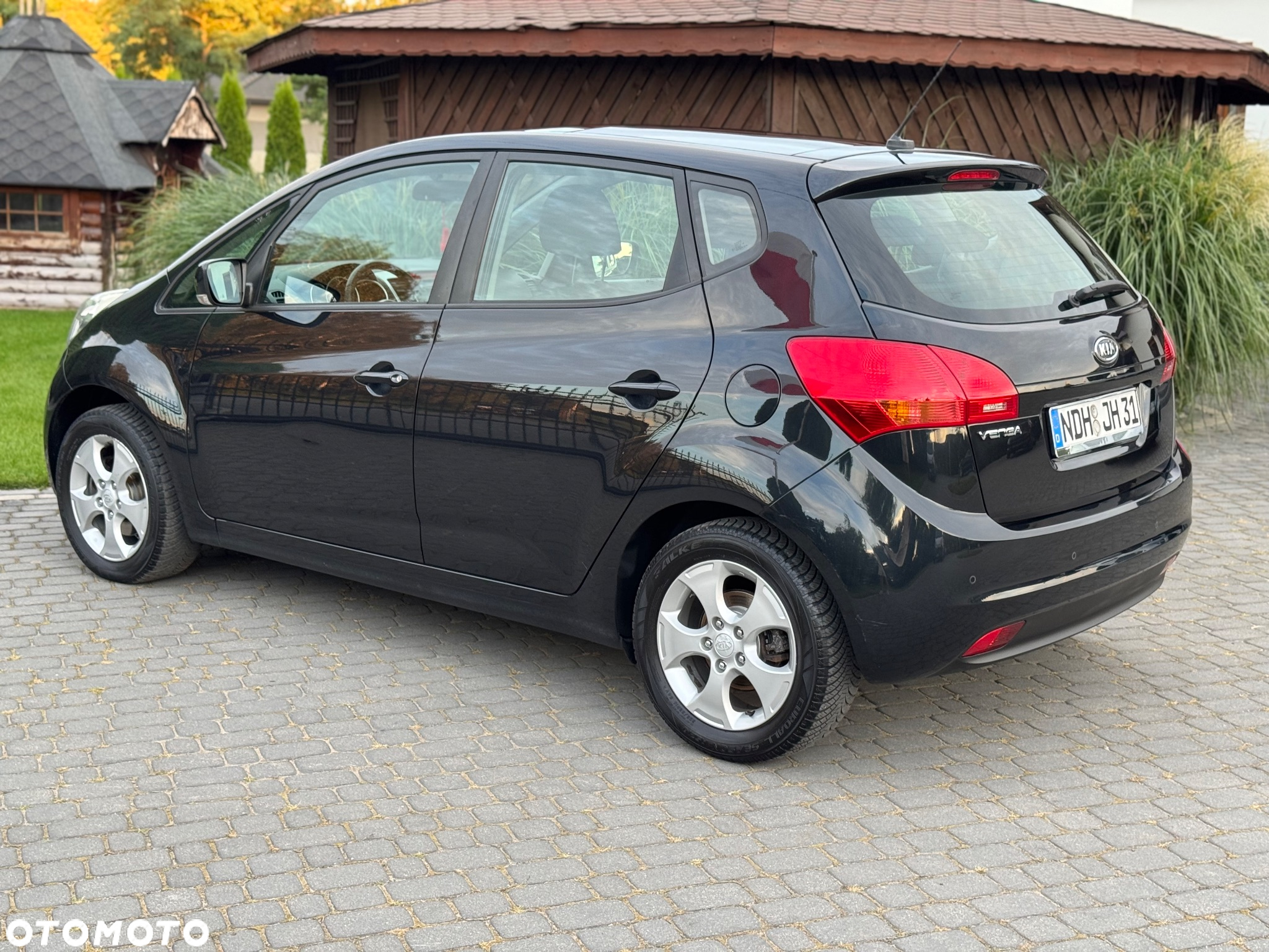 Kia Venga 1.6 CVVT Black Collection - 7